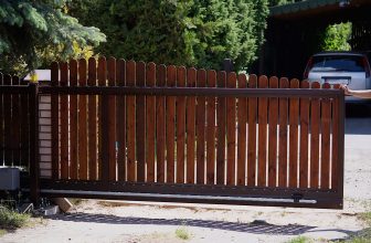 sliding gate