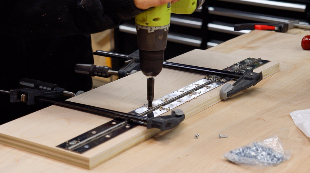 The 7 Best Router Edge Guides [Reviews & Guide] Oct 2023