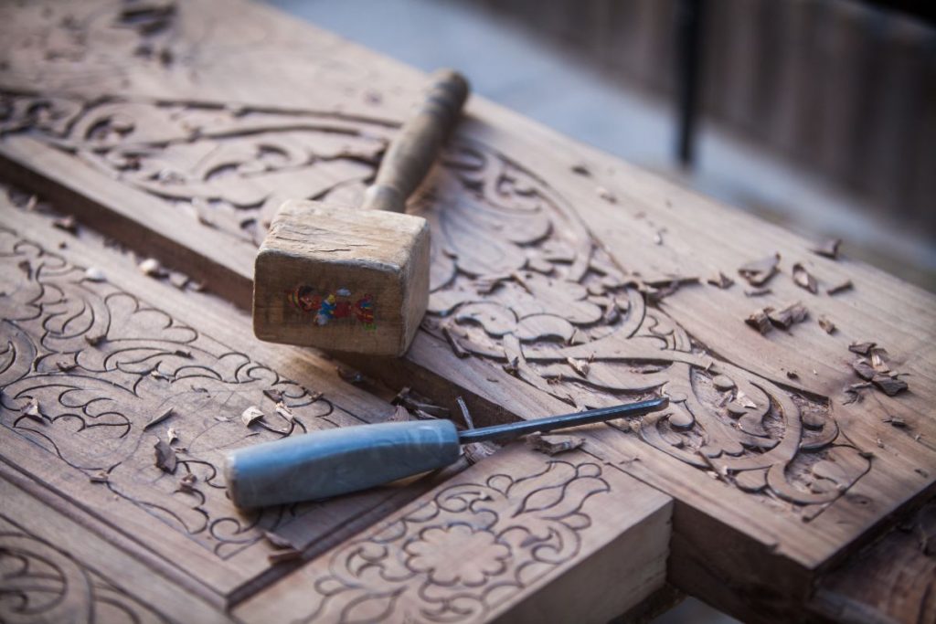 How To Engrave Wood