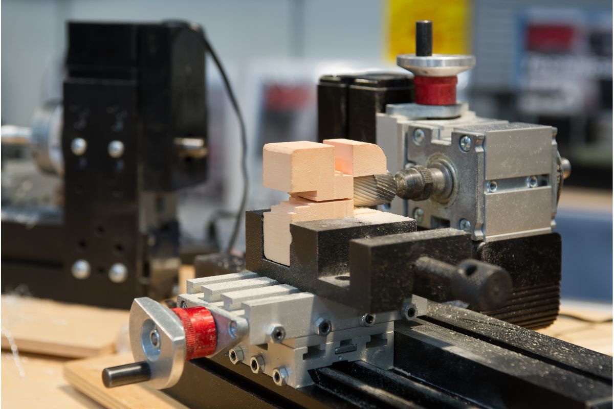 How To Use A Wood Lathe BuildEazy