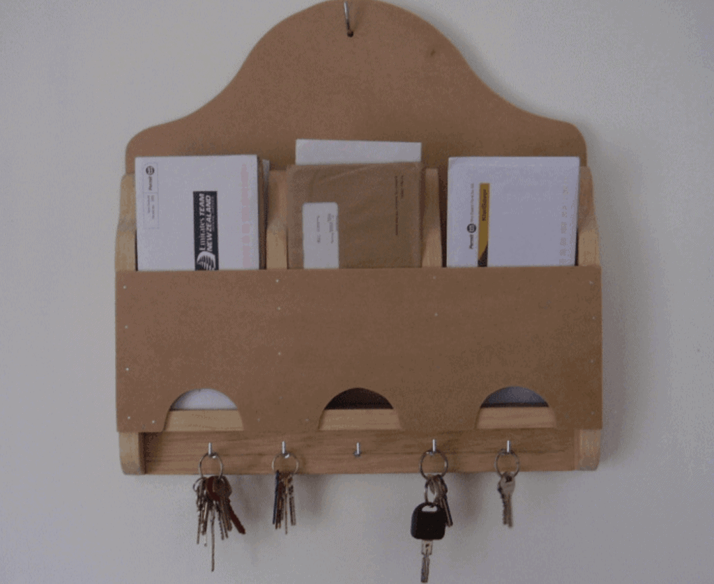 Letter rack with key hooks | BuildEazy