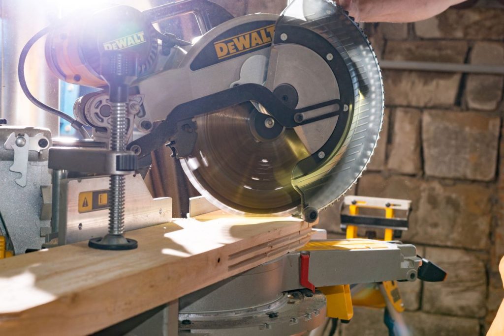 Types of miter deals saws