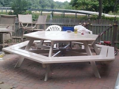 Hexagonal picnic table | BuildEazy