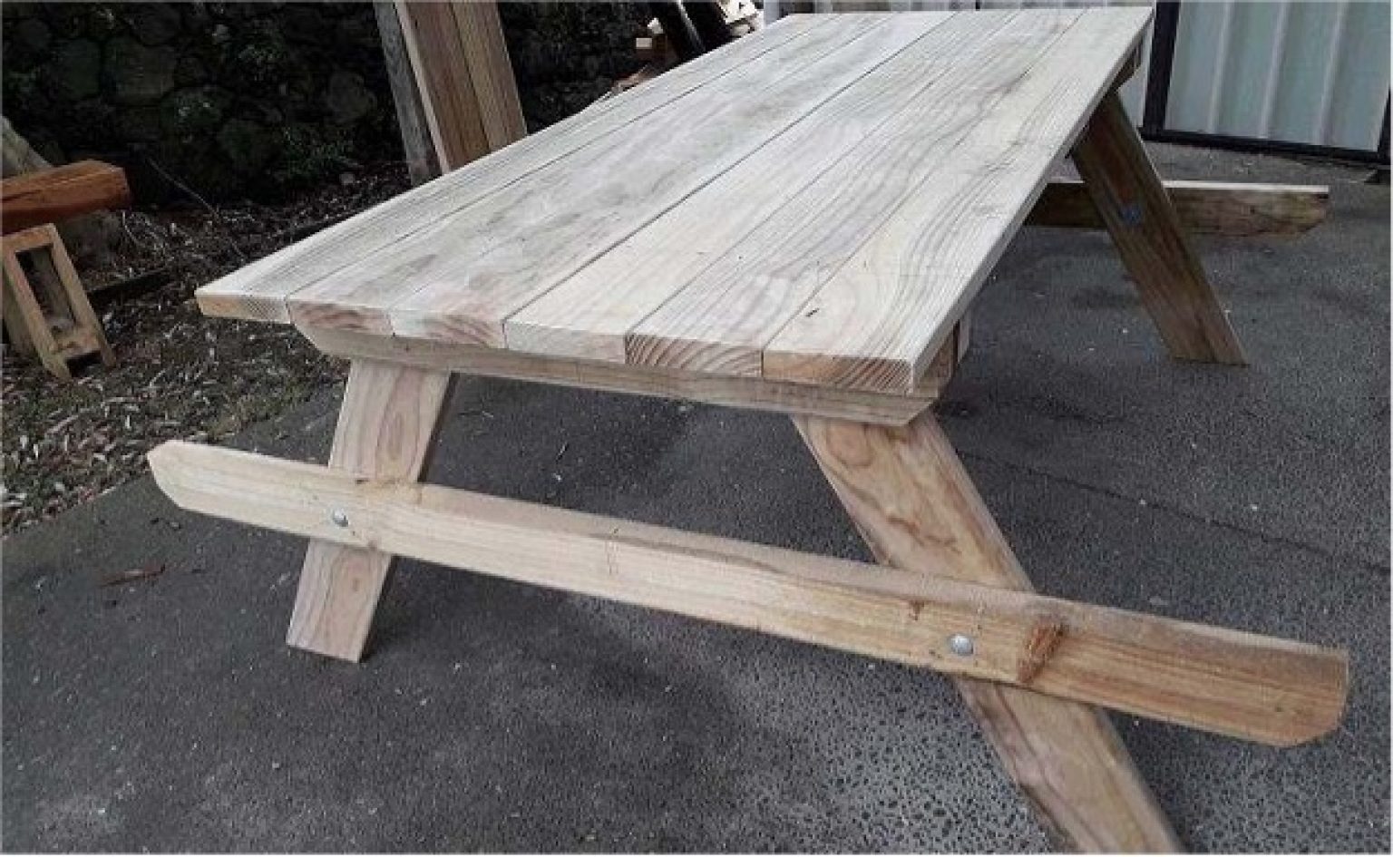 Make a Wooden Picnic Table that is Easily Disassembled | BuildEazy