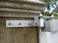 Sliding Gate : Fitting the Latch and Guide Rollers