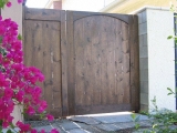 How to build a wooden gate