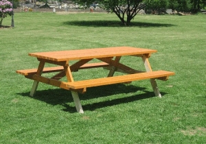 Traditional picnic table